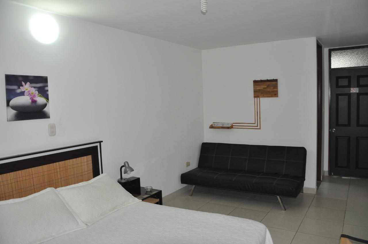 Hotel Meson De Las Flores Armenia  Exterior photo