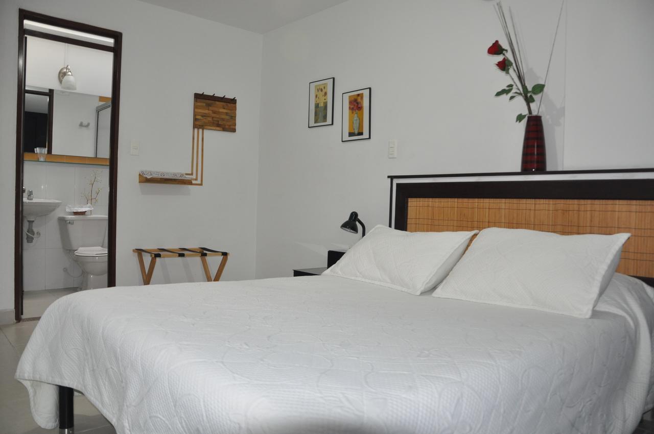 Hotel Meson De Las Flores Armenia  Exterior photo